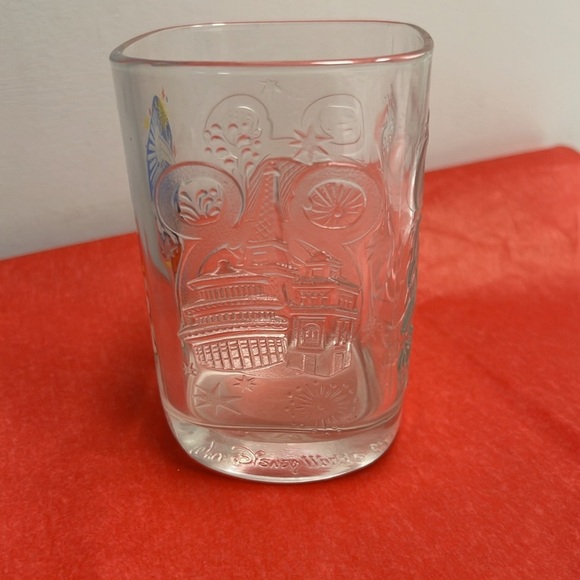 Epcot Mickey Mouse 2000 Walt Disney World glass - Picture 2 of 8
